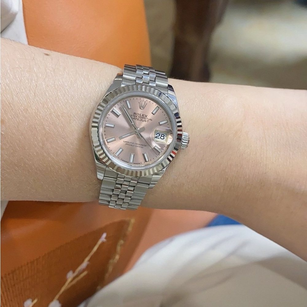 LUXURY WATCH !!!